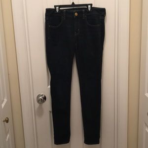 American eagle dark wash size 6 jeggings